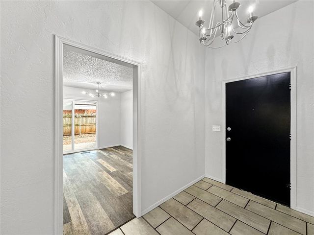 112 Wellington Lane, Moore, OK 73160