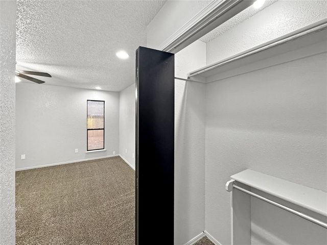 112 Wellington Lane, Moore, OK 73160