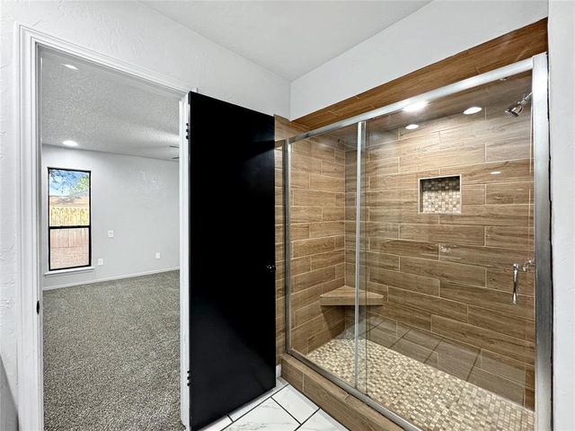 112 Wellington Lane, Moore, OK 73160