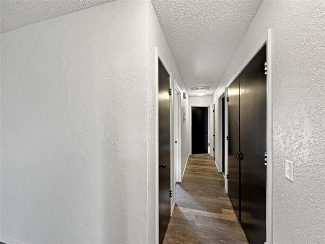 112 Wellington Lane, Moore, OK 73160