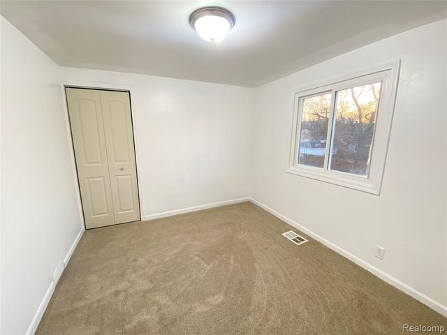 5894 Jackson Street, Taylor, MI 48180