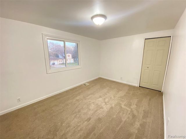 5894 Jackson Street, Taylor, MI 48180