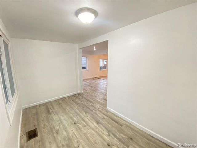 5894 Jackson Street, Taylor, MI 48180