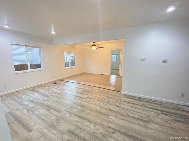 5894 Jackson Street, Taylor, MI 48180