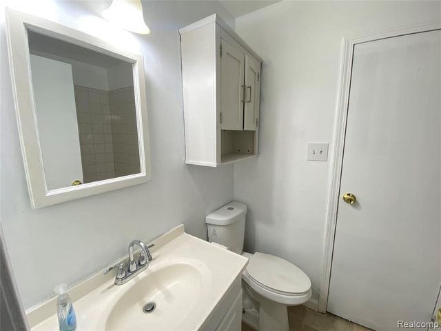 5894 Jackson Street, Taylor, MI 48180