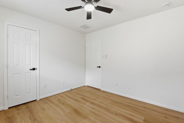 12831 Regal Oaks Bend Lane, Houston, TX 77047