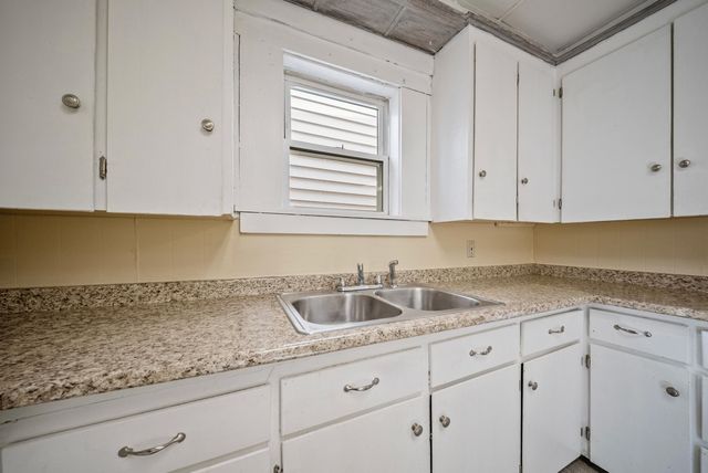 4 Depot Street, Pittsfield, NH 03263