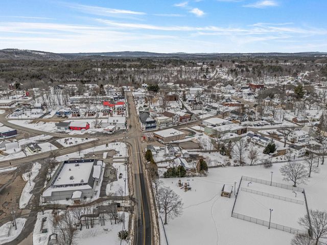 4 Depot Street, Pittsfield, NH 03263