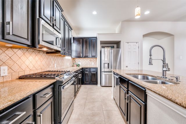 2624 Costa Mesa Drive, Little Elm, TX 75068