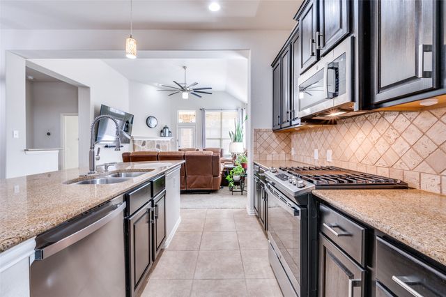 2624 Costa Mesa Drive, Little Elm, TX 75068