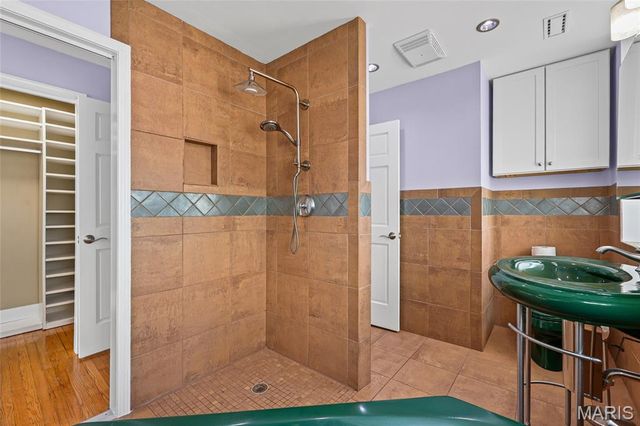 4622 Cleveland Avenue, St Louis, MO 63110
