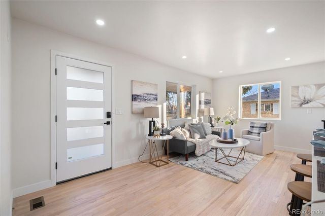 3021 Locust Street, Denver, CO 80207