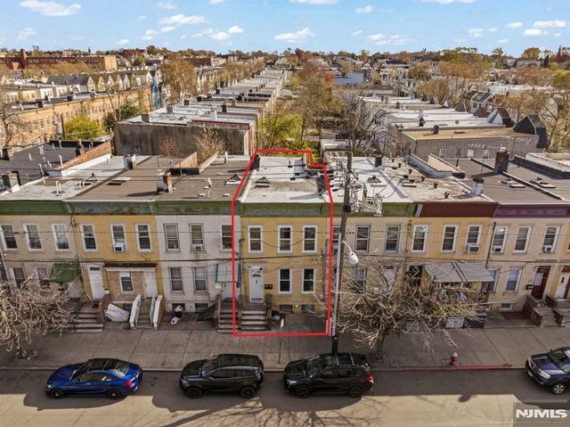 142 Side Avenue, Jersey City, NJ 07305