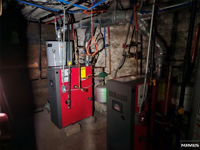 142 Side Avenue, Jersey City, NJ 07305