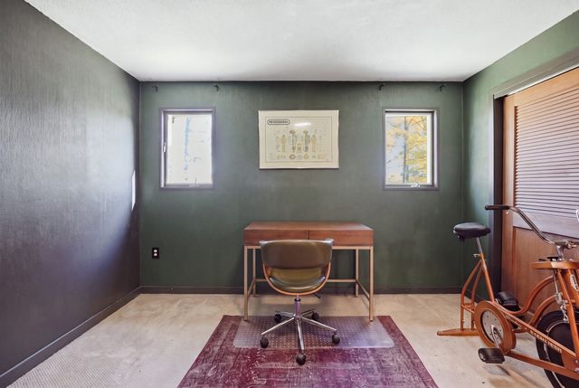 11 Forest Hill Dr, Worcester, MA 01609
