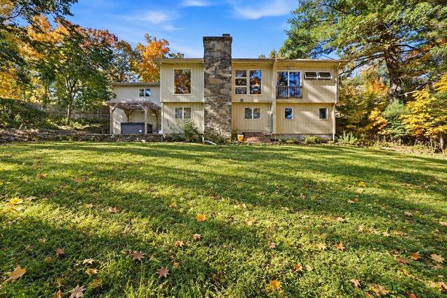 11 Forest Hill Dr, Worcester, MA 01609
