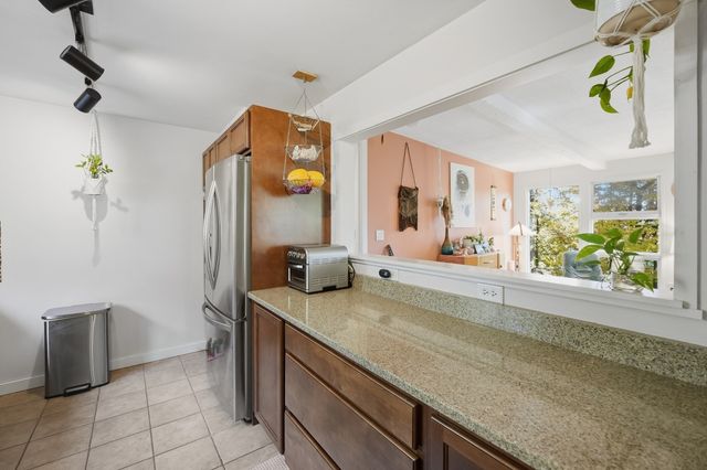 11 Forest Hill Dr, Worcester, MA 01609