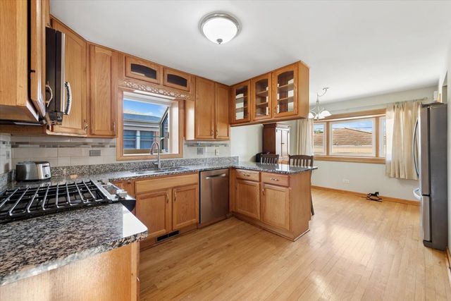 3810 Emerson Drive, Schiller Park, IL 60176