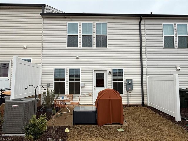 3715 Feltham Lane, Jamestown, NC 27282