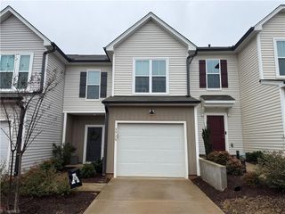 3715 Feltham Lane, Jamestown, NC 27282