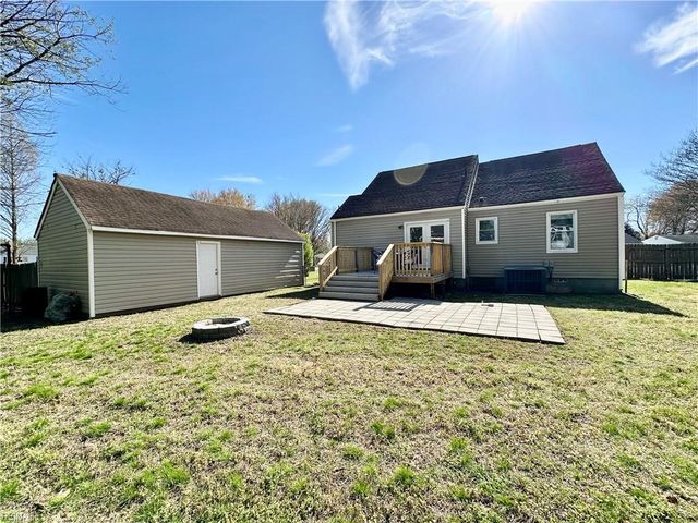 8 Bethel RD, Newport News, VA 23608