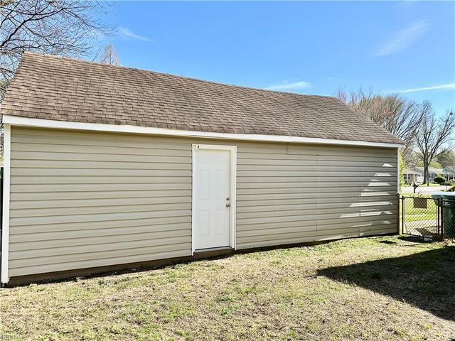 8 Bethel RD, Newport News, VA 23608