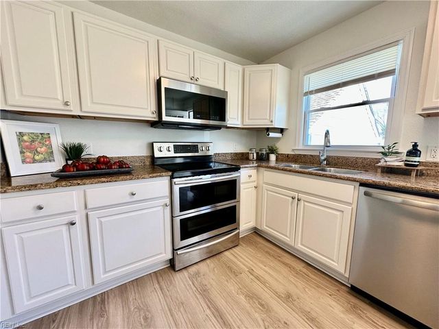 8 Bethel RD, Newport News, VA 23608