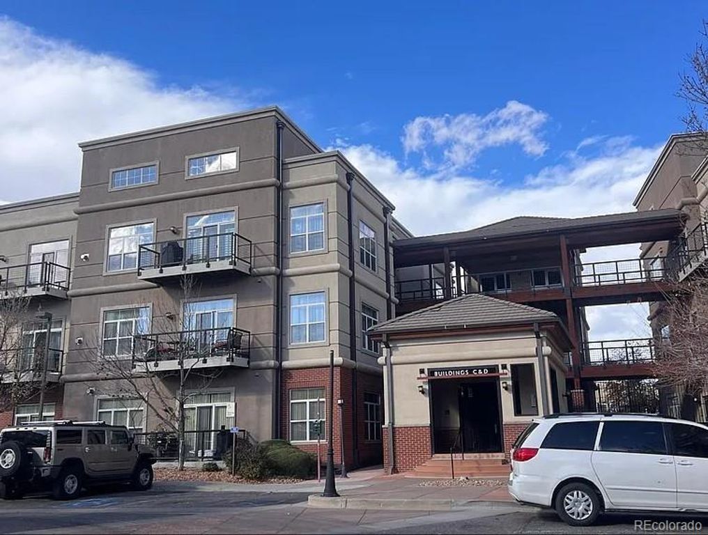 5677 S Park Place C204, Englewood, CO 80111