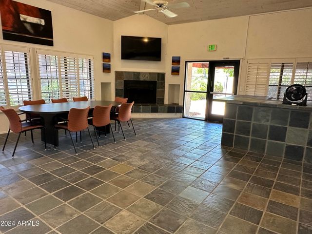5950 N 78TH Street 243, Scottsdale, AZ 85250