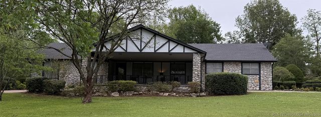 24371 S Lindley Drive, Claremore, OK 74019