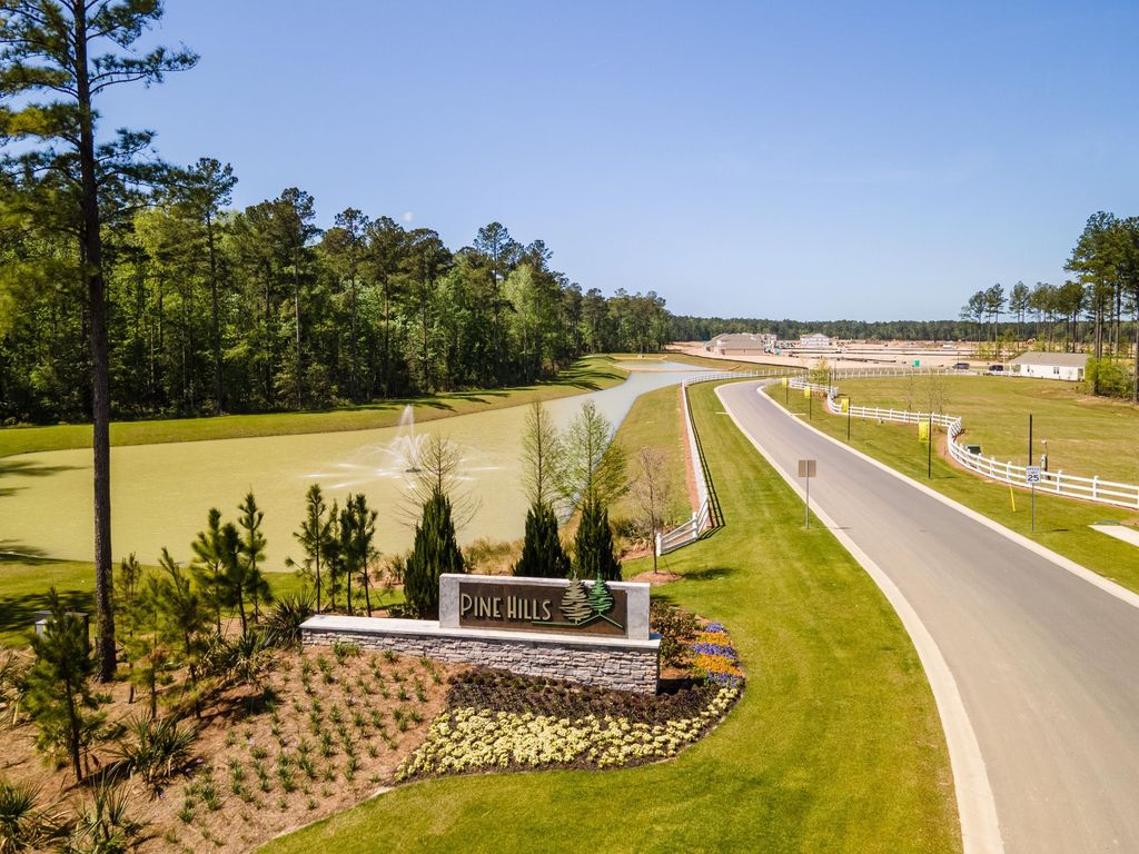 Image 10 of property listing at 809 Baywood Lane, Summerville, SC 29486