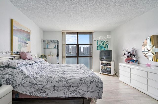 17500 N Bay Rd S707, Sunny Isles Beach, FL 33160