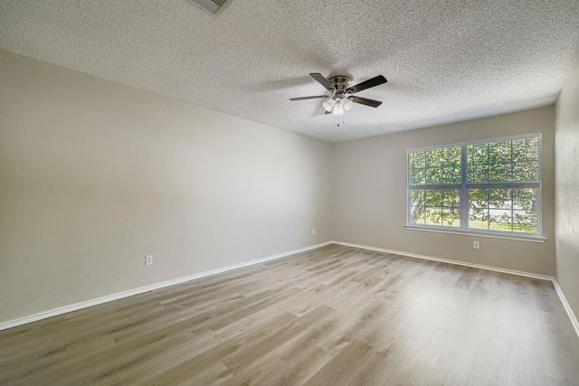 2100 Coachlamp DR, Cedar Park, TX 78613