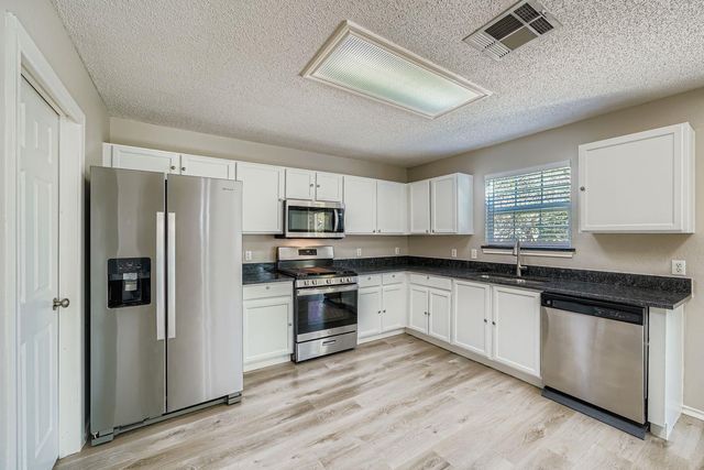 2100 Coachlamp DR, Cedar Park, TX 78613