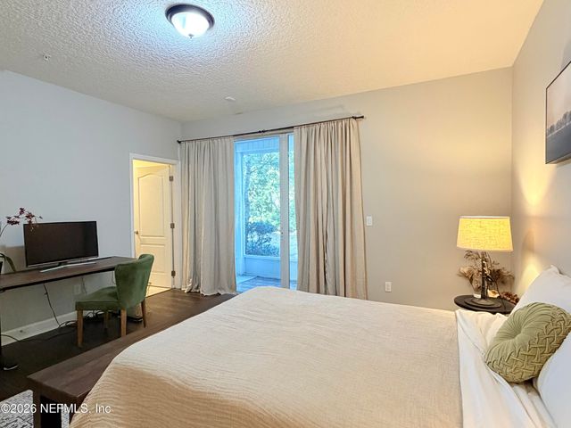 4401 ELLIPSE Drive, Jacksonville, FL 32246