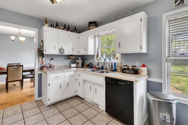 2636 Denver Ct, Clarksville, TN 37040