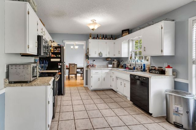 2636 Denver Ct, Clarksville, TN 37040