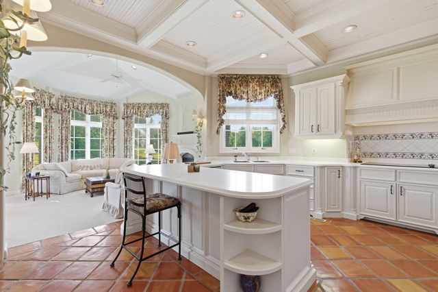 5722 S Castlebay Drive, Springfield, MO 65809