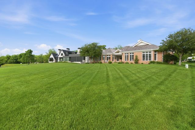 5722 S Castlebay Drive, Springfield, MO 65809