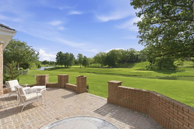 5722 S Castlebay Drive, Springfield, MO 65809