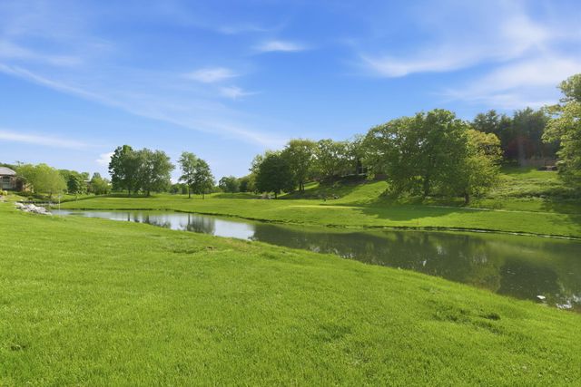 5722 S Castlebay Drive, Springfield, MO 65809