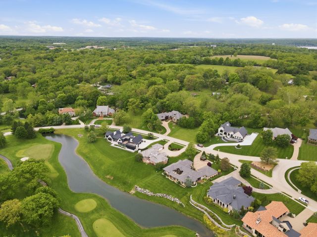 5722 S Castlebay Drive, Springfield, MO 65809