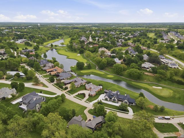 5722 S Castlebay Drive, Springfield, MO 65809