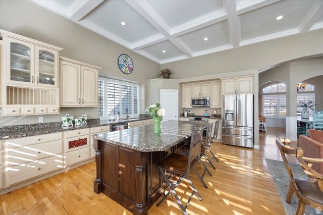 5537 W KENSINGTON CIR, Highland, UT 84003