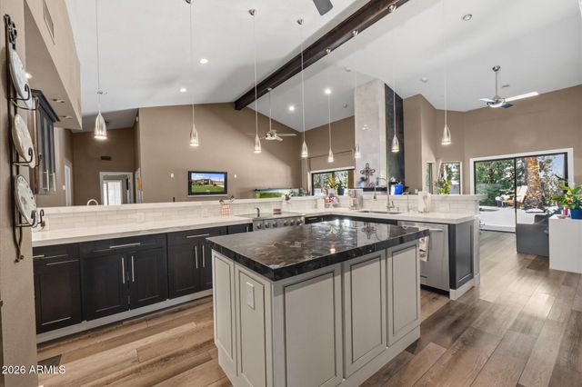 9737 E SAN SALVADOR Drive, Scottsdale, AZ 85258
