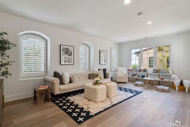 117 Andirons, Irvine, CA 92602