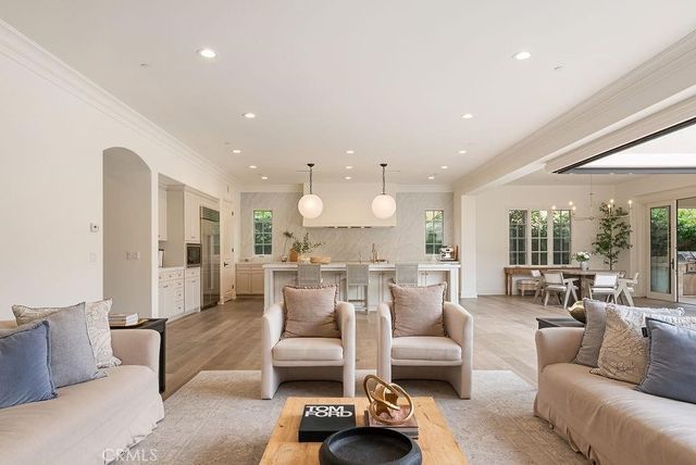 117 Andirons, Irvine, CA 92602