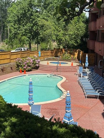 100 Rosemary Way 322, Needham, MA 02494