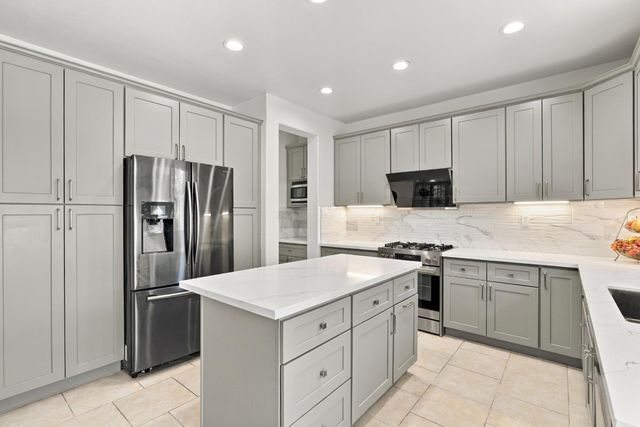 9620 Fire Station Ct, Elk Grove, CA 95757