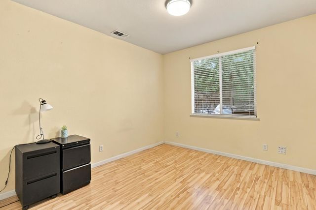 9620 Fire Station Ct, Elk Grove, CA 95757